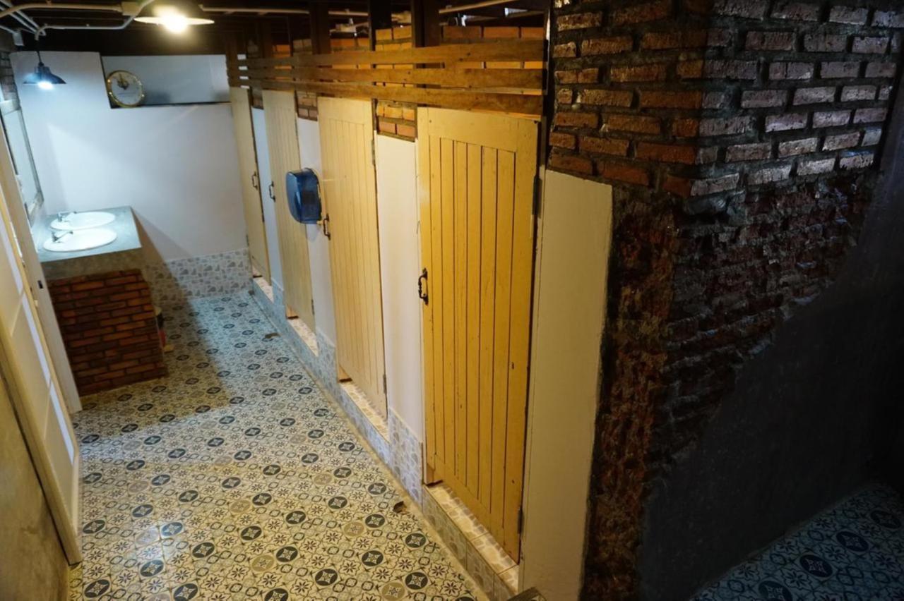 Insight Hostel Chiang Mai Buitenkant foto